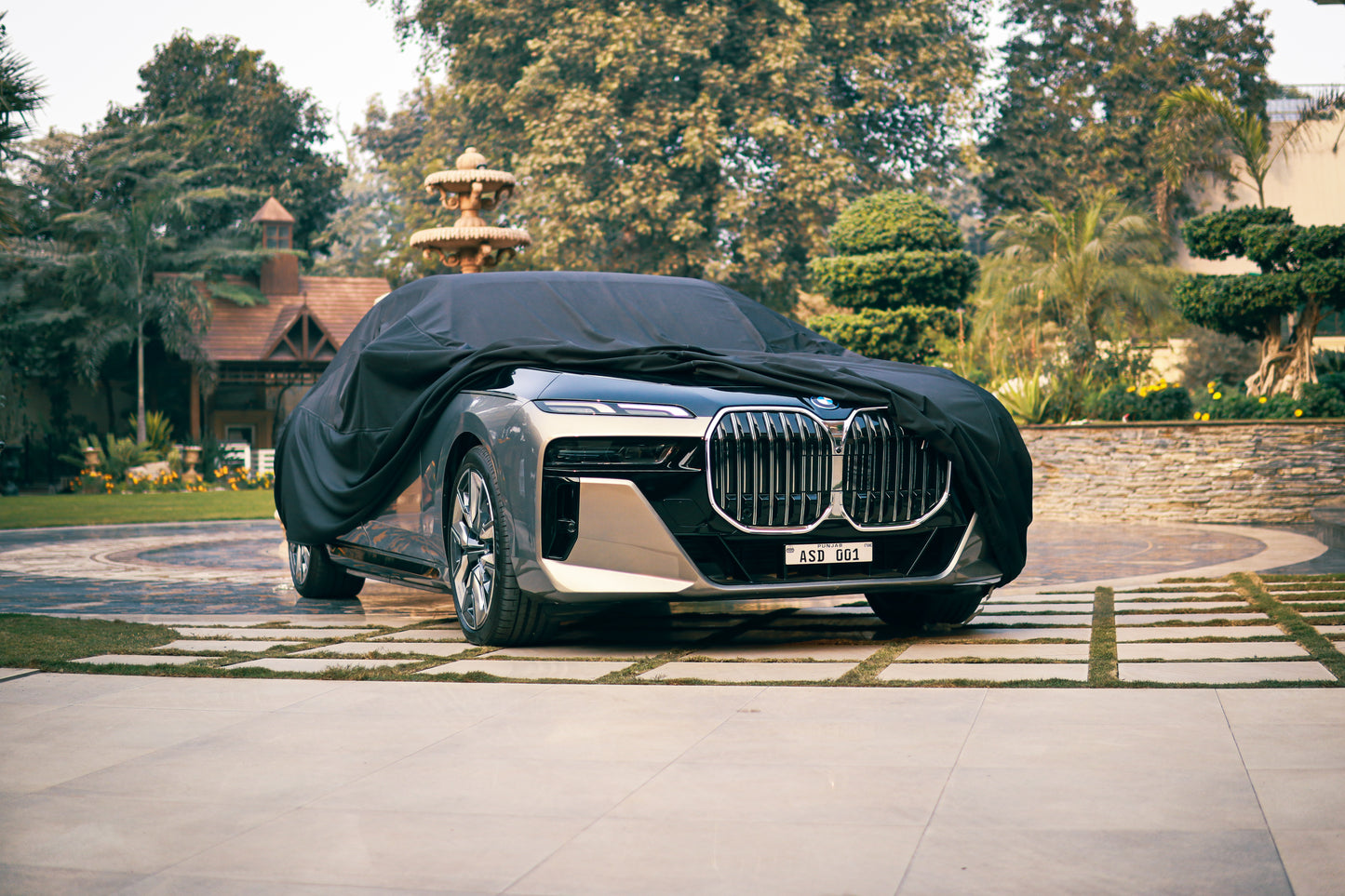 BMW i7